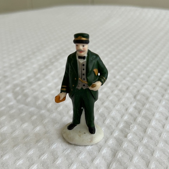 Department 56 “Holiday Travelers” Figurines - Picture 4 of 6